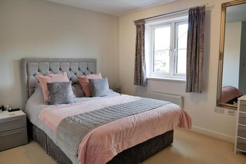 69 Anson Avenue, Calne, SN11 8FY