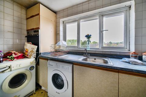 2 bedroom maisonette for sale, Chilham Close, Frimley, Camberley, Surrey, GU16