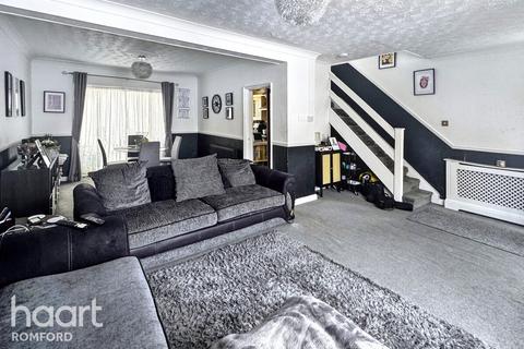 2 bedroom semi-detached house for sale, Weald Way, Romford, RM7 9PH
