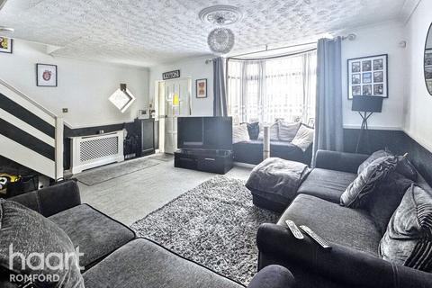 2 bedroom semi-detached house for sale, Weald Way, Romford, RM7 9PH