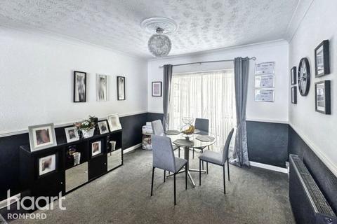 2 bedroom semi-detached house for sale, Weald Way, Romford, RM7 9PH