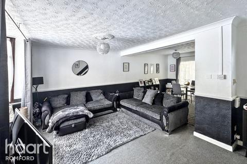 63 Weald Way, Romford, RM7 9PH