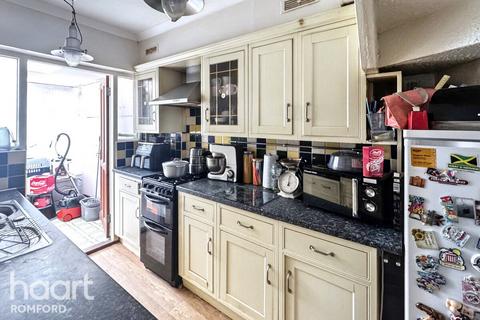 63 Weald Way, Romford, RM7 9PH