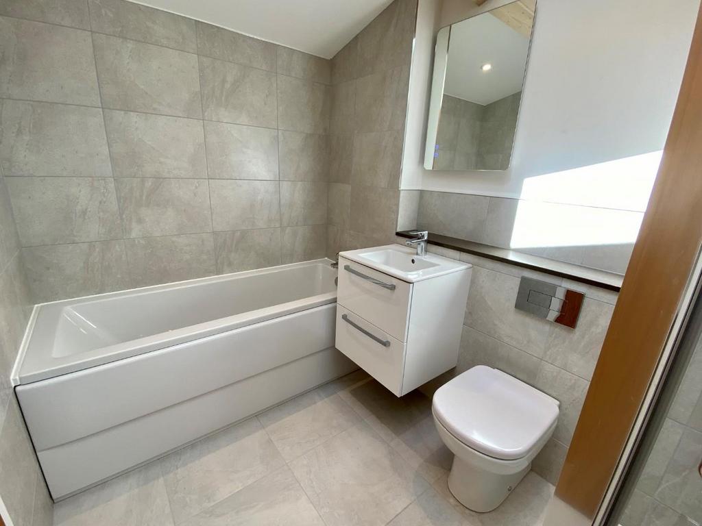 Ensuite.jpg