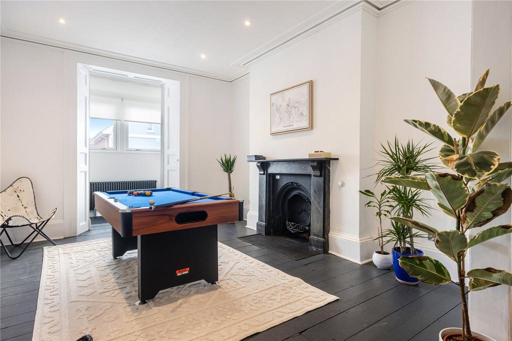 Living / Games Room