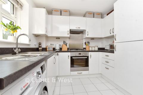 Riddleah Court, Purley CR8