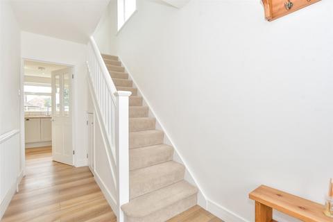 9 Hooks Lane, Havant, PO9 3DS