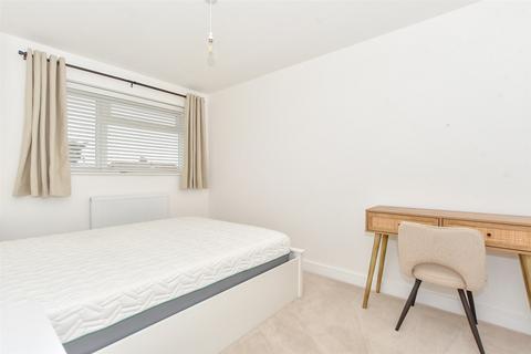 9 Hooks Lane, Havant, PO9 3DS