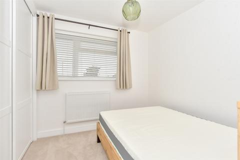 9 Hooks Lane, Havant, PO9 3DS