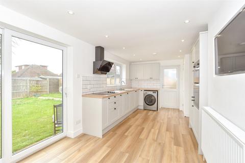 9 Hooks Lane, Havant, PO9 3DS