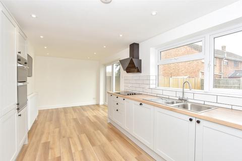 9 Hooks Lane, Havant, PO9 3DS