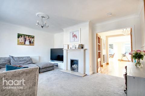 8 Howard Close, Sunbury-on-thames, TW16 7TQ