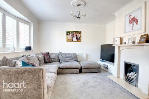 8 Howard Close, Sunbury-on-thames, TW16 7TQ