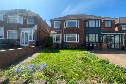 3 bedroom semi-detached house to rent - Foden Road, Great Barr, Birmingham, B42