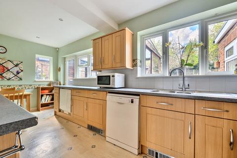 44 Binscombe Lane, Farncombe, Godalming, GU7 3PP