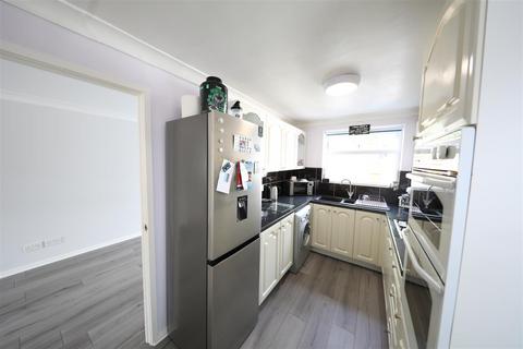 34 Bannister Drive, Hull, HU9 1EJ