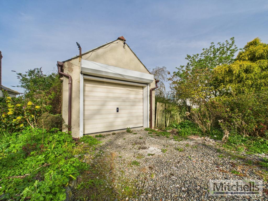 Garage/Parking