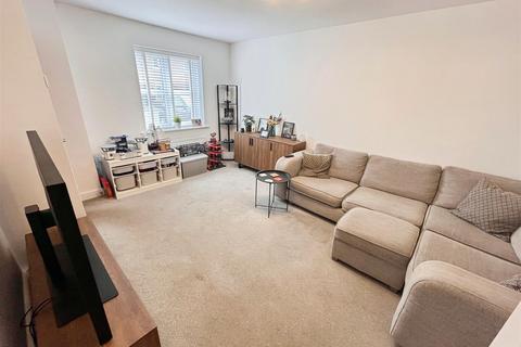 3 bedroom terraced house for sale, Patina Way, Swadlincote DE11