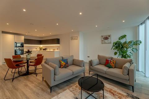 2 bedroom apartment to rent, Silvercroft Street, Manchester