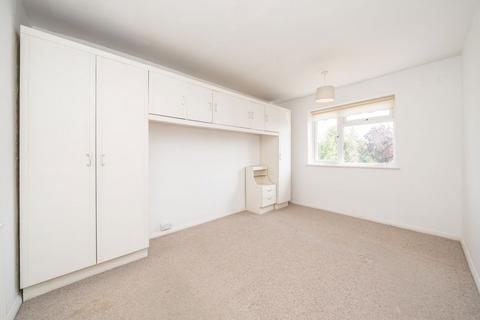36 Collingwood Close, Twickenham, TW2 7AF
