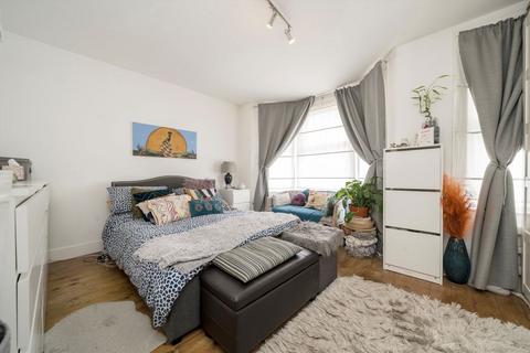 4 bedroom end of terrace house for sale, Northcote Avenue, Southall UB1