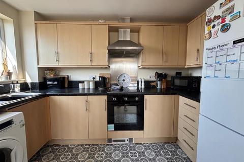 2 bedroom flat for sale, Bryntirion, Llanelli