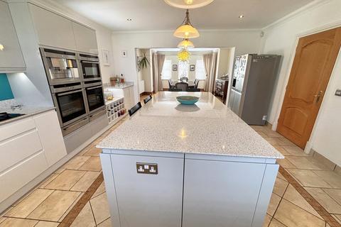 6 bedroom detached house for sale, Heol Hen, Llanelli SA15