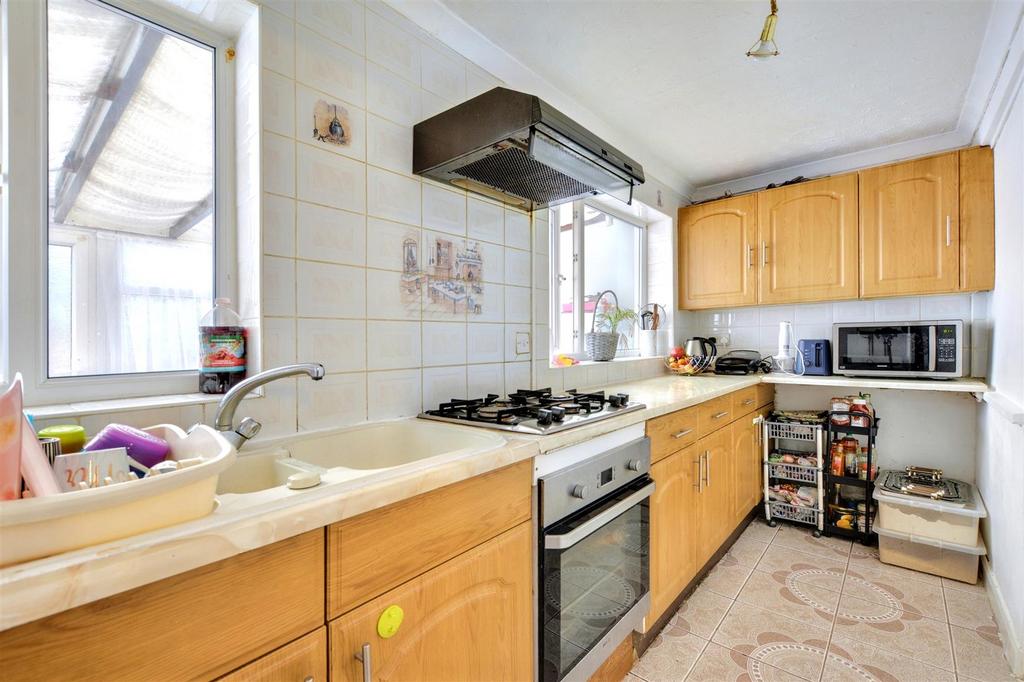 Kitchen 1.jpeg