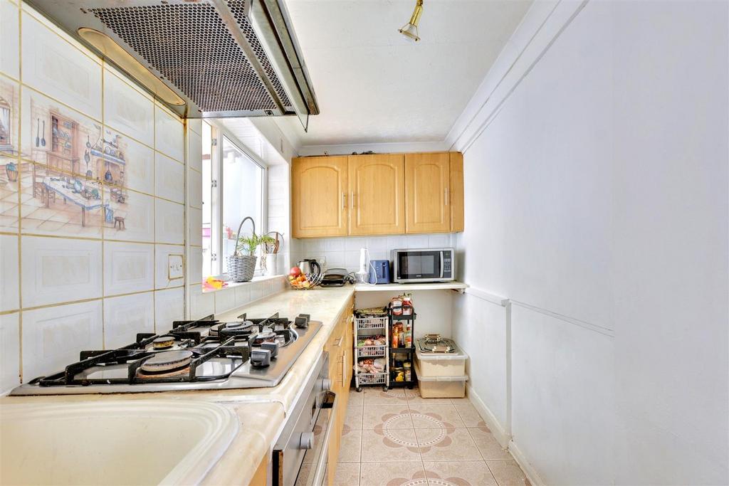 Kitchen 2.jpeg