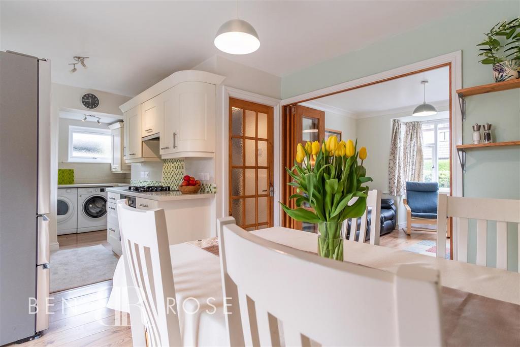 Diner/Kitchen