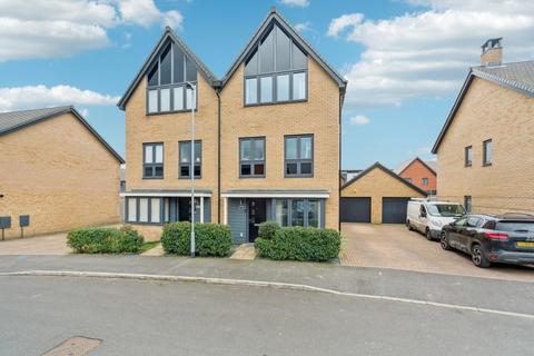 23 Colosseum Drive, Houghton Regis, Dunstable, LU5 6QD