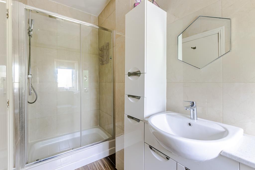 Bedroom1ensuite