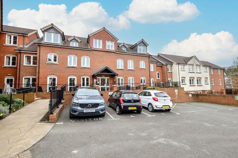 1 bedroom ground floor flat for sale, Bellingdon Road, Chesham, HP5 2FG