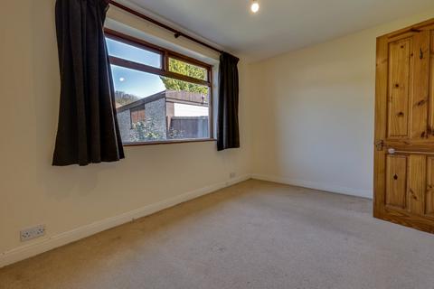 12 Autumn Crescent, Horsforth, Leeds, LS18 4HT