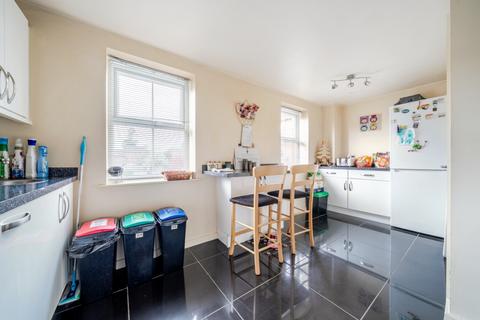 33 Arran Close, Greylees, Sleaford, NG34 8FY