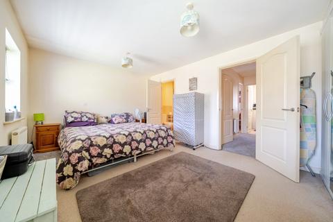 33 Arran Close, Greylees, Sleaford, NG34 8FY