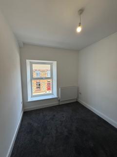 3 bedroom terraced house to rent, Gwendoline Street, Port Talbot SA12