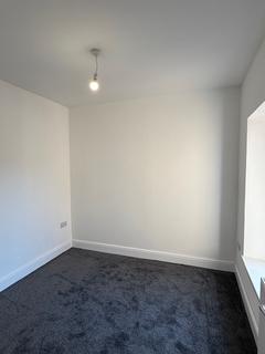 3 bedroom terraced house to rent, Gwendoline Street, Port Talbot SA12