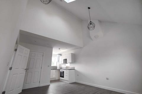2 bedroom maisonette to rent, 2 Perry Street, Crayford, Dartford, DA1 4RD