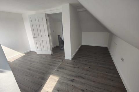 2 bedroom maisonette to rent, 2 Perry Street, Crayford, Dartford, DA1 4RD