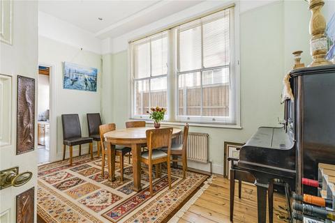 7 Layer Gardens, London, W3 9PR