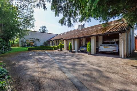 4 bedroom detached house for sale, Kingswood,Pendoylan, Cowbridge, Vale of Glamorgan, CF71 7UJ