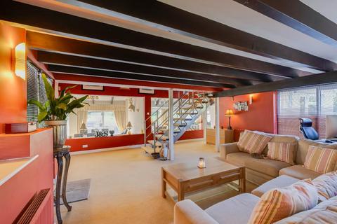 4 bedroom detached house for sale, Kingswood,Pendoylan, Cowbridge, Vale of Glamorgan, CF71 7UJ