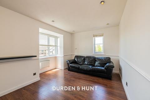 1 bedroom apartment for sale, Higham Station Avenue, Chingford, E4