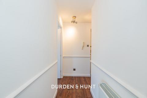 1 bedroom apartment for sale, Higham Station Avenue, Chingford, E4
