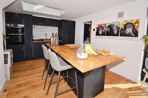 4 bedroom semi-detached house for sale, Sullivan Road, Broadfields, Exeter, EX2