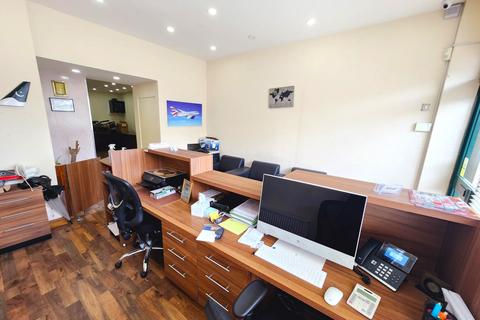 Retail property (high street) to rent, Birmingham B11