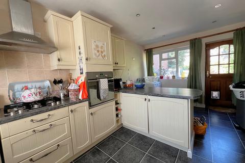 2 bedroom semi-detached house for sale, Adams Road, Hythe SO45