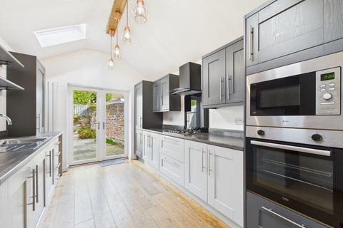 2 bedroom end of terrace house for sale, South Street, Middleton, YO25 9UB