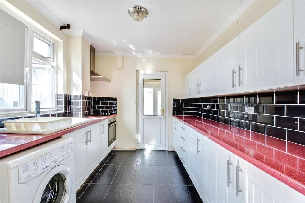 Kitchen 1.jpeg